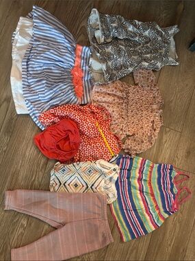 Girls Mixed Summer/Fall Clothing Lot - Colorful Dresses, Tops & Leggings
